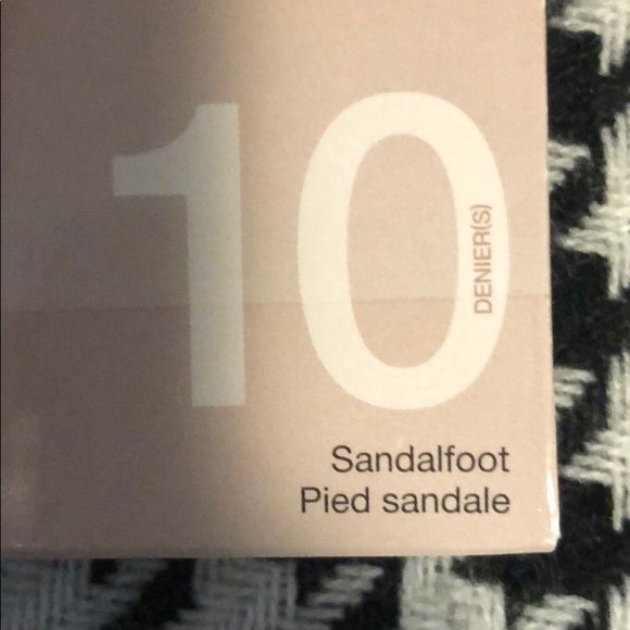 Secret Collection Invisible Sheer Pantyhose - Picture 7 of 11